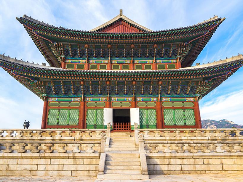 Gyeongbokgung Palace is always a popular inclusion when booking Korean vacations.