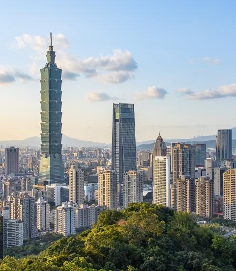 Taipei city viewed from the Mount Elephant in the evening, featuring Taipei 101 skyscraper