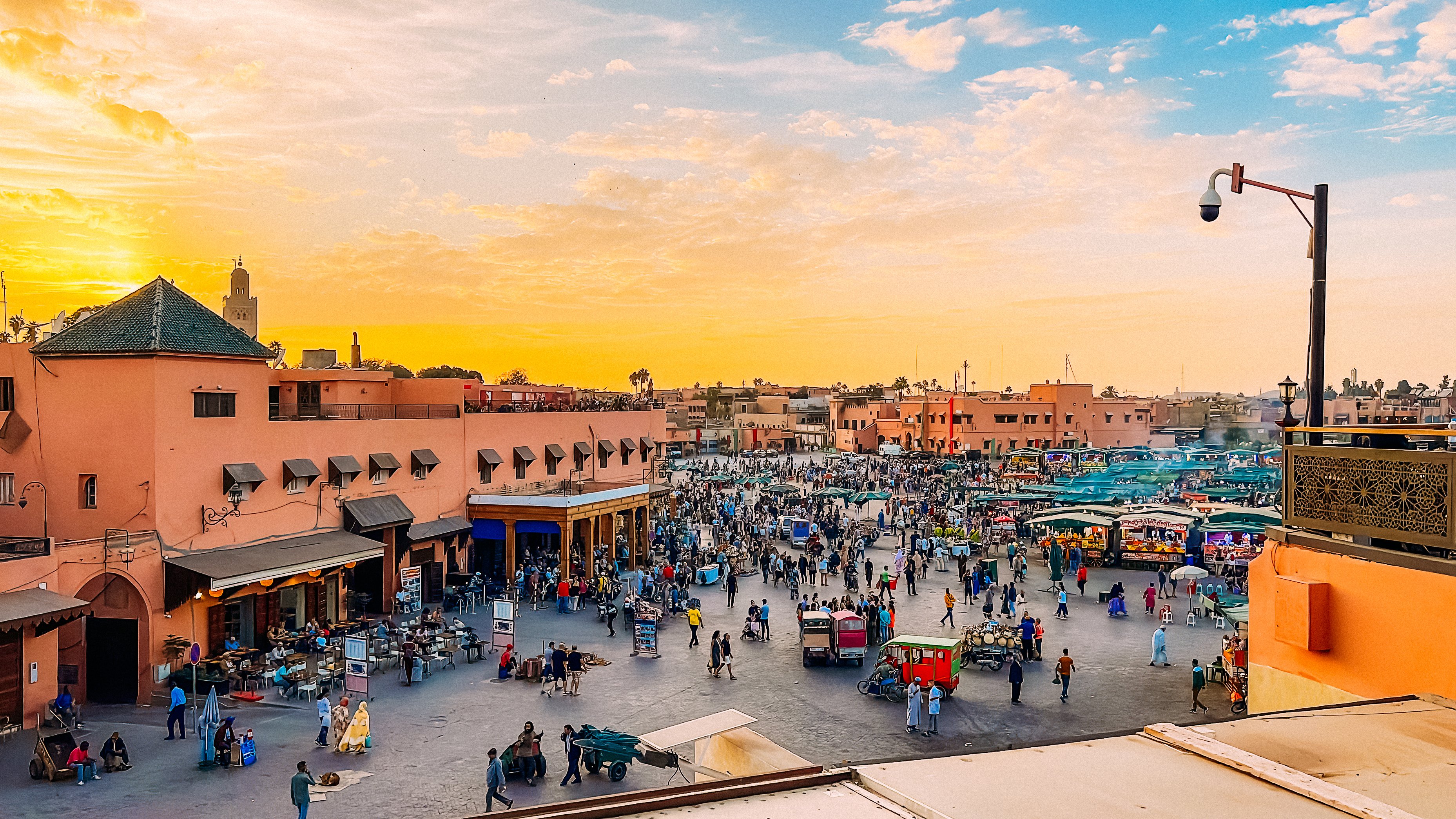 Djemaa El Fna (Jamaa el Fna) Square at sunset, Marrakesh, Morocco