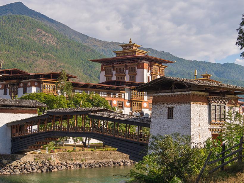 Be mesmerized by the Punakha Dzong, an architectural marvel that serves as the second oldest Dzong in Bhutan